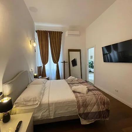 Apartment Sole In The Center Of